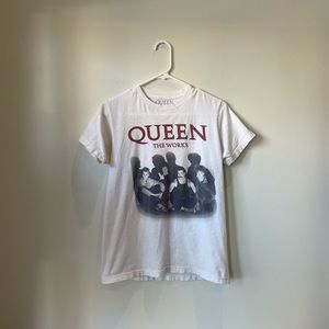 Queen Graphic Tee